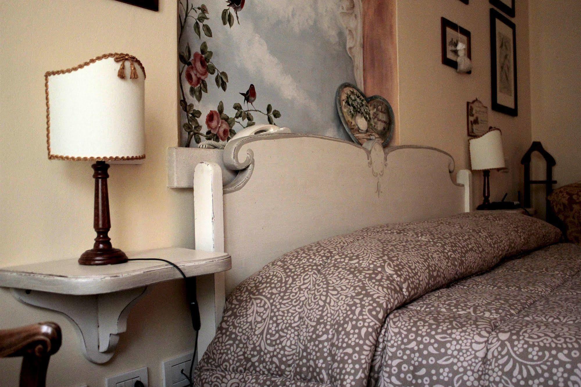 Casa Camilla Bed & Breakfast 3*